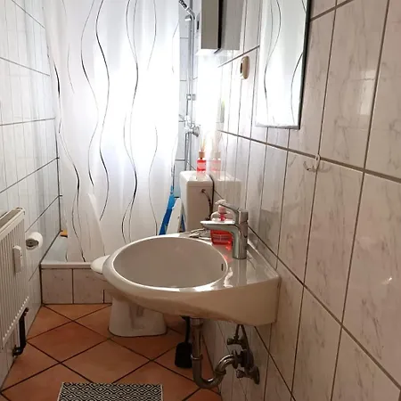 Doppelzimmer, Schreibtisch, Internet Mit Bad Und Kuche Mitbenutzung 아파트 보훔